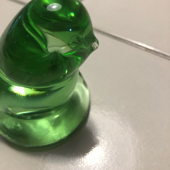 Green Glass Bird Figurine - Picture 7 of 8